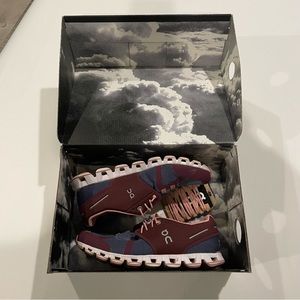 On Cloud shoes, size 7.5